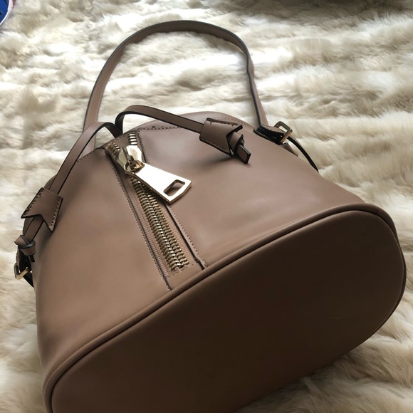 Zara Bucket Crossbody Bag NWOT - Picture 3 of 8